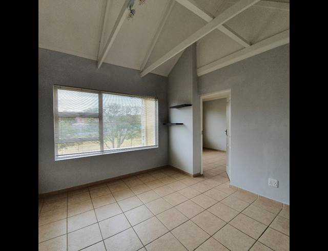 2 BEDROOM PROPERTY TO RENT IN KINGSWOOD